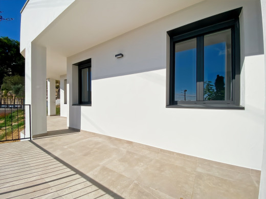 Maison neuve vue mer à Canyelles, vendue clés en main