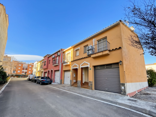 Casa con piscina comunitaria a 50m de la playa, en Gran Reserva