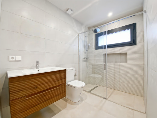 Maison à étrenner avec garage et piscine à Roses, Costa Brava