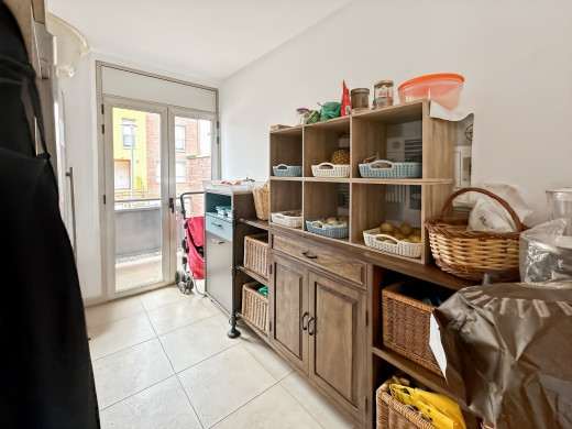 Haus mit 4 Schlafzimmern und Garage in Vic zu verkaufen