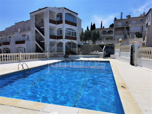 Maison mitoyenne 2 chambres avec piscine