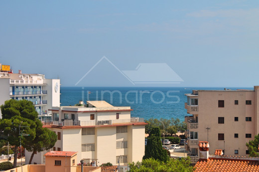 Apartamento vistas mar y montaña cerca de la playa con parking