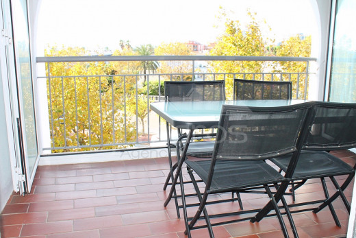 Duplex avec vue sur la mer et le canal