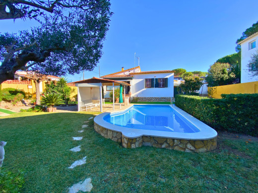 Maison proche de la plage avec piscine, à L'Escala