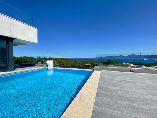 Luxury villa with impressive sea views on the first line in Llançà