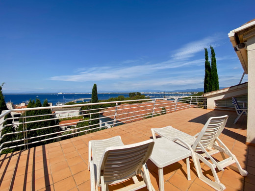 Grande villa vue mer à 300m de la plage à Roses, Costa Brava