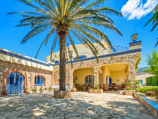 Gran casa o alojamiento turístico en venta en Cataluña