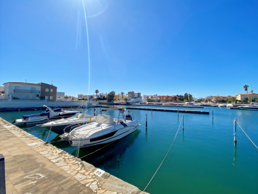 Maison avec piscine et garage à Empuriabrava
