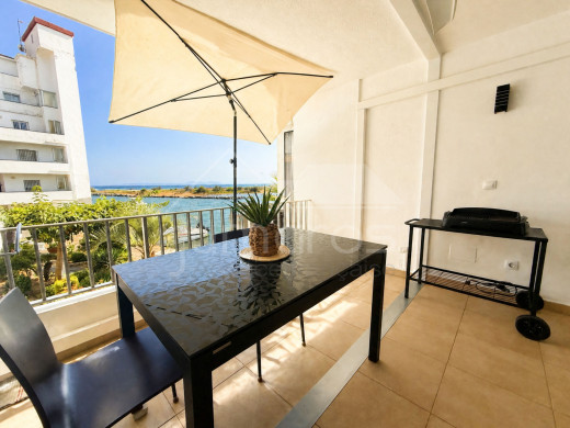 Appartement 3 chambres à 50m de plage avec vue canal et mer à Roses