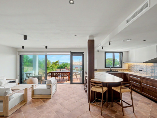Maison à Cadaqués avec vue mer, piscine et garage
