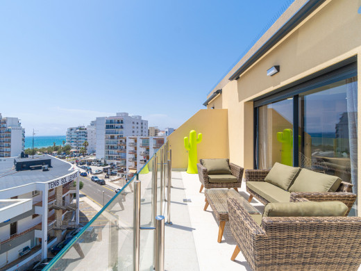 Atico con 2 habitaciones cerca de la playa