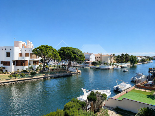 Appartement 2 chambres, vue canal, parking en sous sol