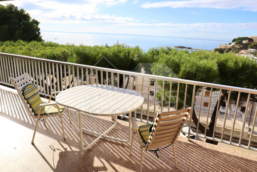 Appartement vue mer à pied de la plage d'Almadrava