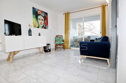 Appartement 2 chambres, terrasse et piscine