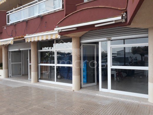 Local de 72m2 en Roses