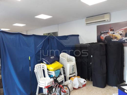 Local de 72m2 en Roses