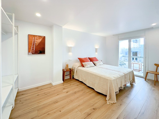 Apartment with mooring and tourist license, renovated in Empuriabrava
