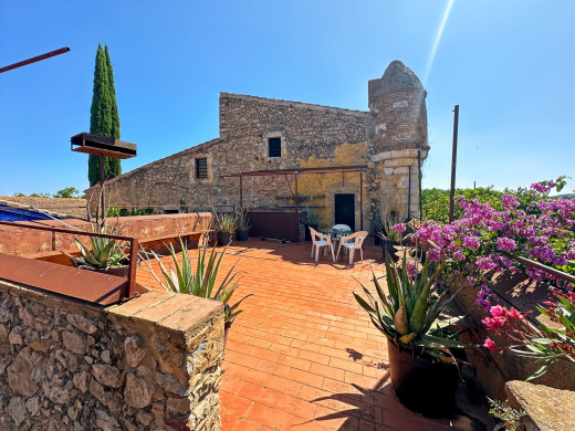 Traditional Catalan masia for sale in L'Escala, Costa Brava