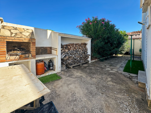 Maison à 100 m de la plage de Riells, avec jardin et terrasses