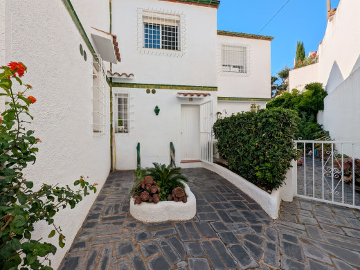 Casa con vistas al mar en venta en Almadrava