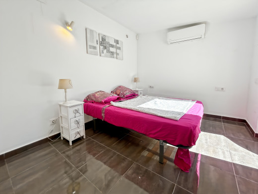 Casa, 4 dormitorios con piscina y garaje