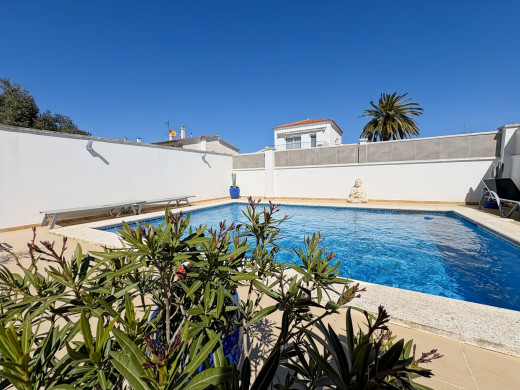Maison avec piscine et garage à Empuriabrava