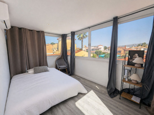 Villa avec piscine, garage et licence touristique à Empuriabrava