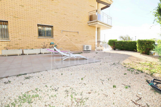 3 habitaciones, primera línea, vista mar, piscina y parking