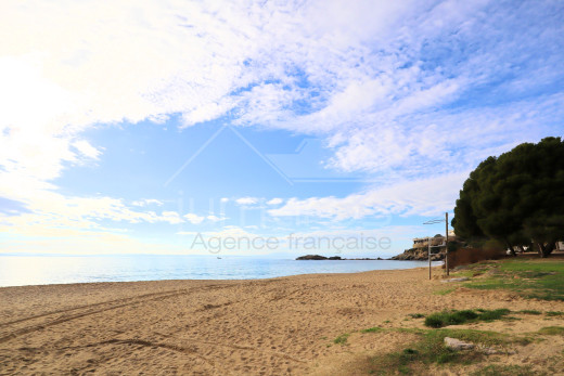 Appartement vue mer à pied de la plage d'Almadrava