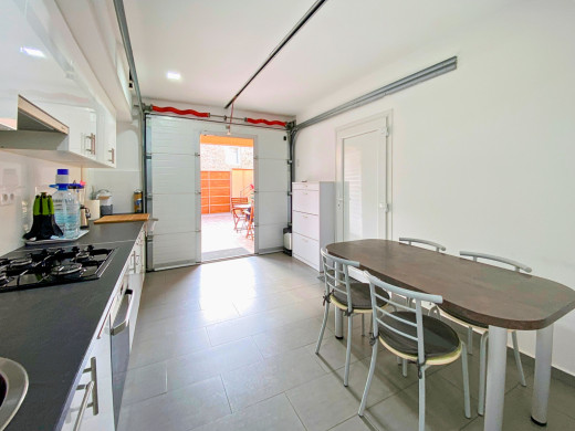 Maison de village rénovée en vente à Palau-Saverdera