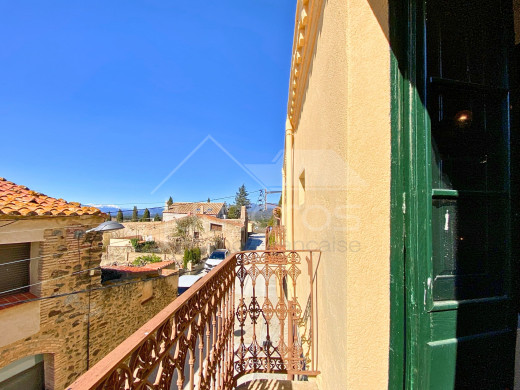 Maison traversante au coeur du village de Vilamaniscle, Espagne