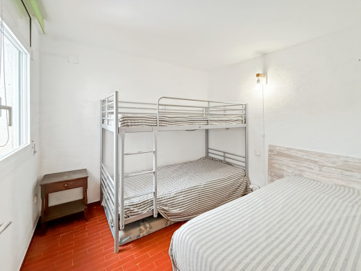 Appartment mit Meerblick und Privatparkplatz in Cadaqués, 200m vom Strand entfernt