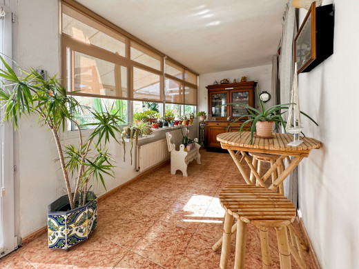 Maison à 100 m de la plage de Riells, avec jardin et terrasses