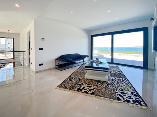 Luxury villa with impressive sea views on the first line in Llançà