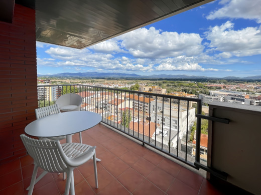 Luxuswohnung in Figueres mit 2 Parkplätzen und Abstellraum