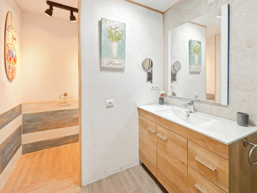 Appartment mit Meerblick und Privatparkplatz in Cadaqués, 200m vom Strand entfernt