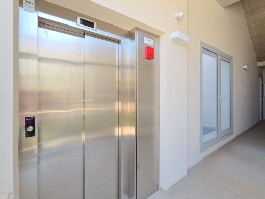 Edificio de nueva construcción con apartamentos a partir de 480.000 € en Roses.