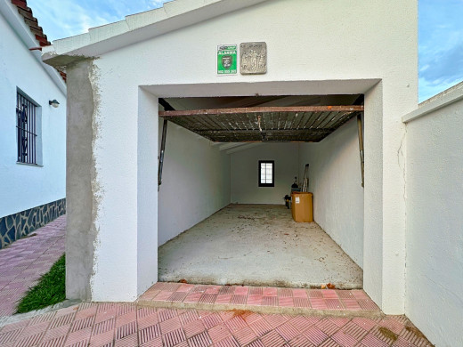 Charmante maison de plain-pied avec piscine à Empuriabrava