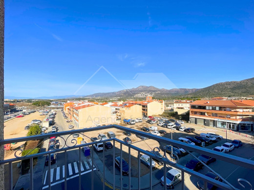 Grand appartement au centre de Roses