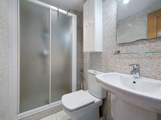 3 apartment building with garage and 20 m mooring in Empuriabrava