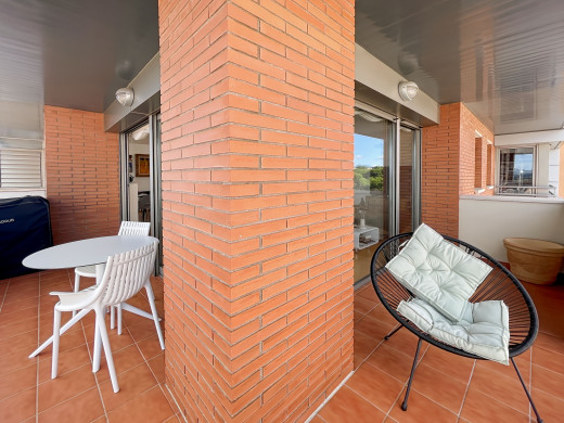 Luxuswohnung in Figueres mit 2 Parkplätzen und Abstellraum