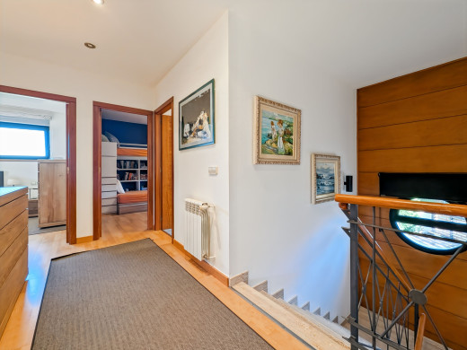 Maison de luxe à l'Escala avec grand jardin, piscine et garage
