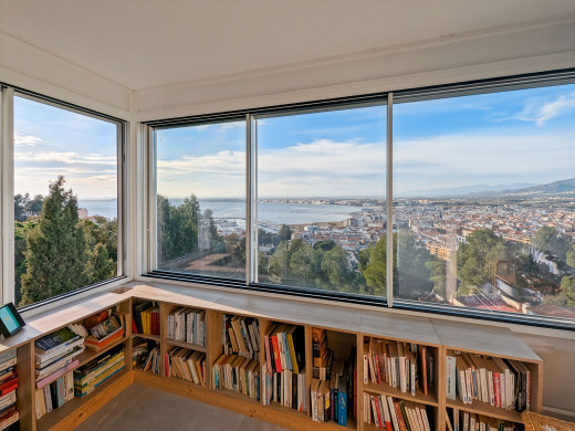 Appartement duplex moderne avec vue mer