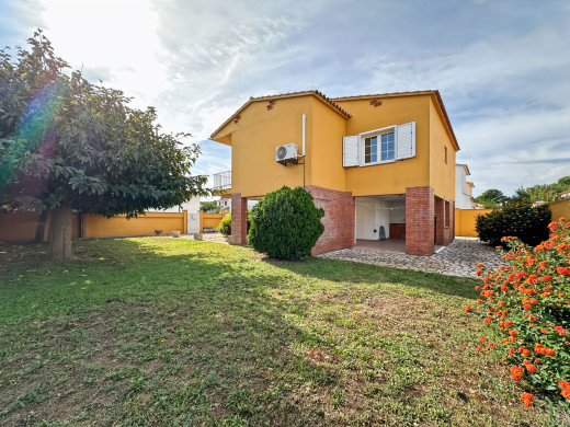 Maison avec jardin et garage à L'Escala