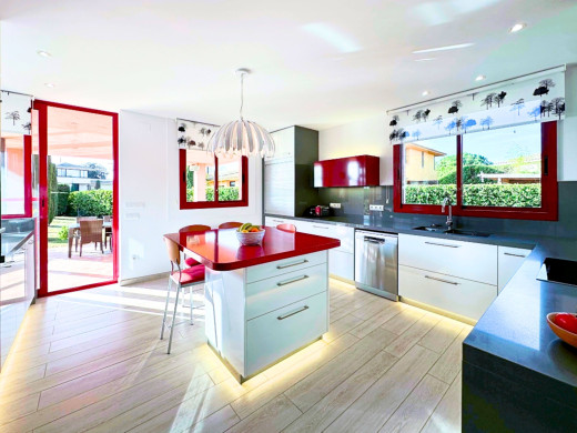 Villa de luxe avec piscine au Golf de Torremirona, Navata