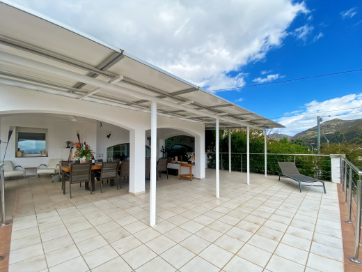 Haus mit Meerblick und großen Außenbereichen in Mas Fumats