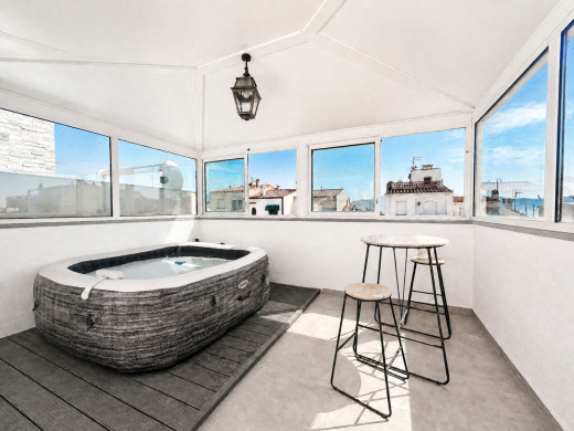 Casa con amarre privado de 12 x 4,6 m en Empuriabrava, con licencia turística