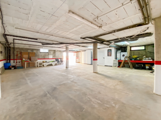 Haus mit Pool und großer Garage in L'Escala