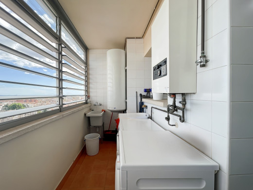 Luxuswohnung in Figueres mit 2 Parkplätzen und Abstellraum
