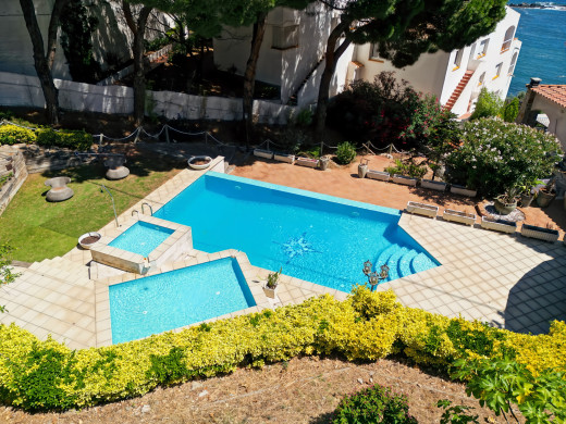 Maison avec vue mer et licence touristique à Llançà